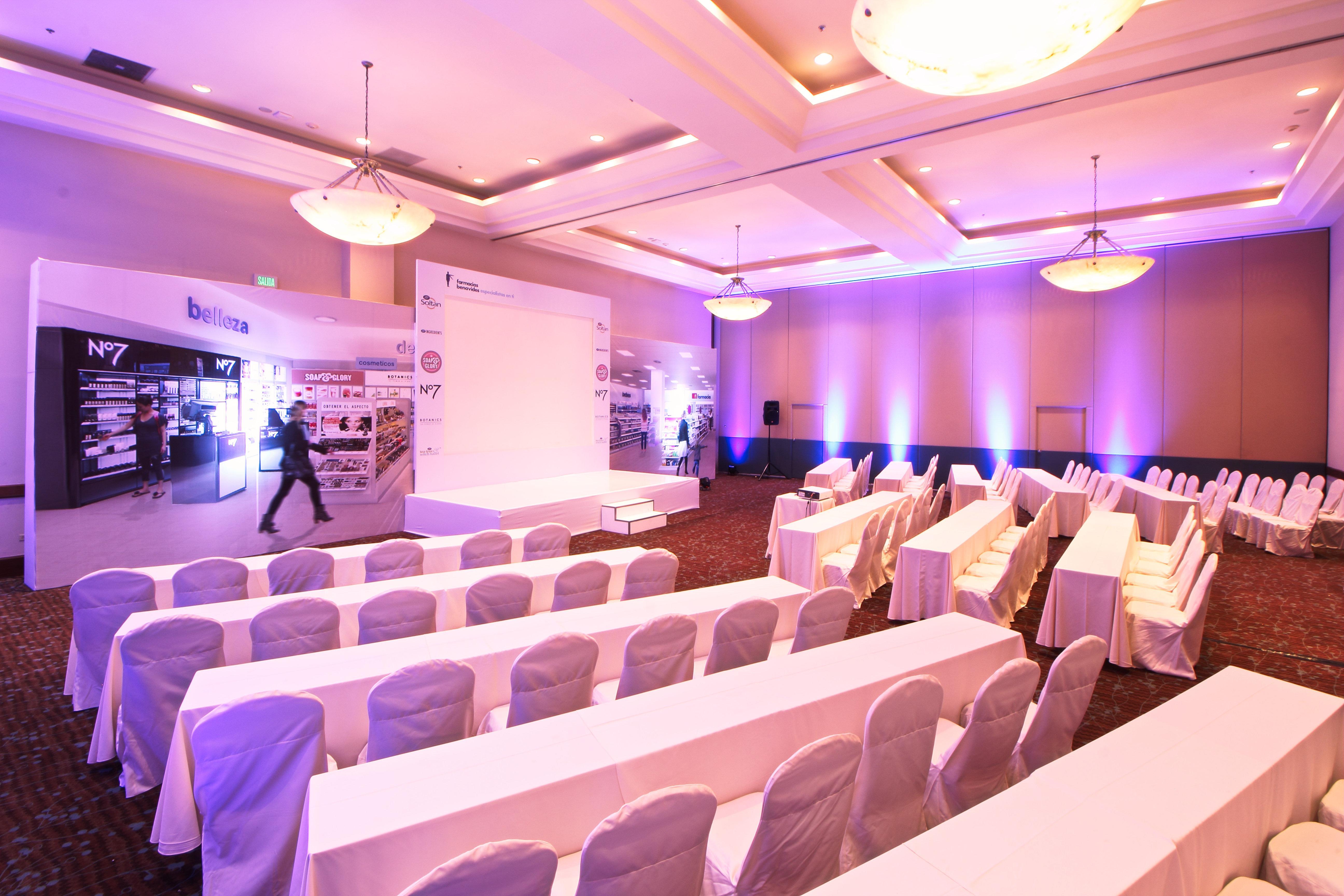 Holiday Inn Monterrey Valle By Ihg San Pedro Garza Garcia Ngoại thất bức ảnh